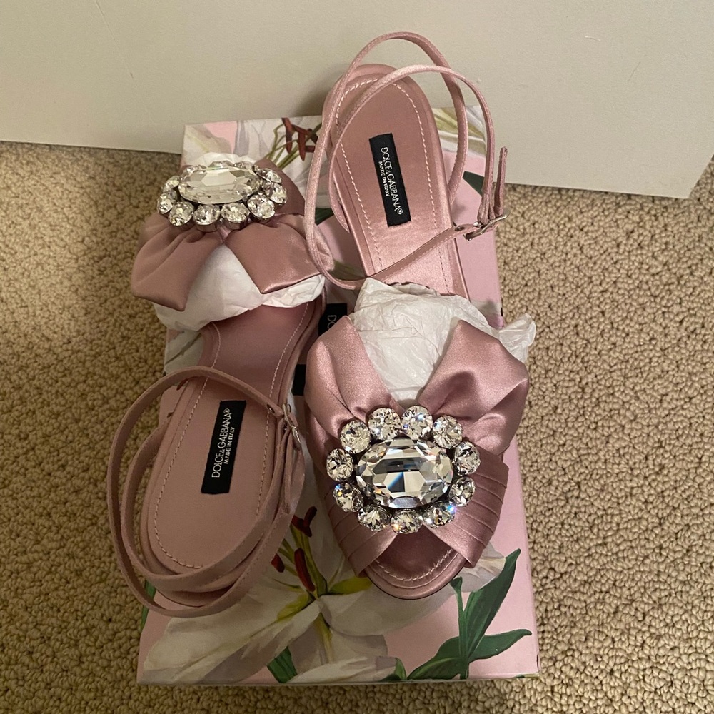 Dolce & Gabbana pink sandal